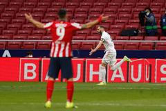 Luis Suárez a Karim Benzema (Atlético Madrid - Real Madrid)