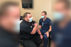 Žádost o ruku během vakcinace