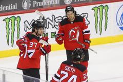 hokej, NHL 2021, New York Islanders at New Jersey Devils, Pavel Zacha (37)