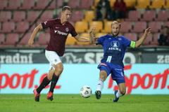 Lukáš Juliš a Roman Hubník v zápase 2. kola F:L Sparta - Olomouc