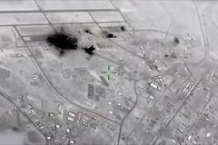 Záběry íránského několikanásobného raketového útoku na americkou základnu v Iráku.