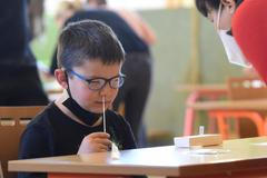 Hajdúch: Antigenní testy ve školách? Efekt blízký nule, děti si je správně neudělají