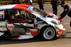 Úřadující šampion rallyového MS ujel policii po havárii v Záhřebu, když přejížděl k úvodní erzetě