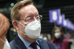Ministr zdravotnictví Petr Arenberger - Velkokapacitní očkovací centrum v O2 universum, Národní očkovací centrum proti covid-19, koronavirus, očkování
