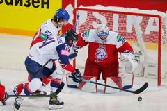 Oliver Betteridge a Roman Will v zápase Česko - Británie na MS 2021