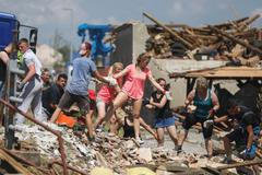 Tornádo na Hodonínsku - ničivé následky, pomoc, obce Lužice, Mikulčice, Moravská Nová Ves a Hrušky