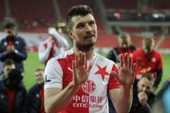 Ondřej Kúdela slaví slávistický titul po zápase 30. kola F:L Slavia - Plzeň