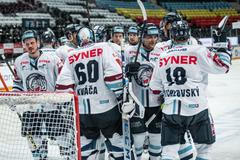 hokej, extraliga 2020/2021, semifinále, Sparta Praha - Liberec, radost Liberce po vítězství v prvním zápase