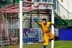 Florin Nita v zápase s Pardubicemi