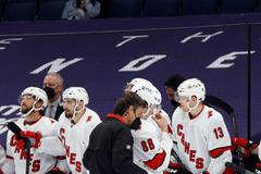 Hit na Martina Nečase