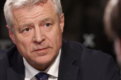 Hamáček lže, chtěl si šplhnout u Zemanových voličů, jeho výkon je zoufalý, říká Kolář