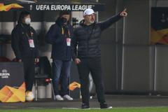 Jindřich Trpišovský v odvetě čtvrtfinále Evropské ligy Slavia - Arsenal