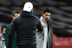 fotbal, Evropská liga, 2020/2021, čtvrtfinále, Arsenal v Slavia Praha, Jindřich Trpišovský a Mikel Arteta