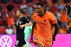 fotbal, ME, Euro 2020, Nizozemsko - Rakousko, Denzel Dumfries slaví gól na 2:0