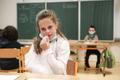 Testování na koronavir covid-19 na školách, škola, žáci, školství, učitelé, antigenní test, výuka