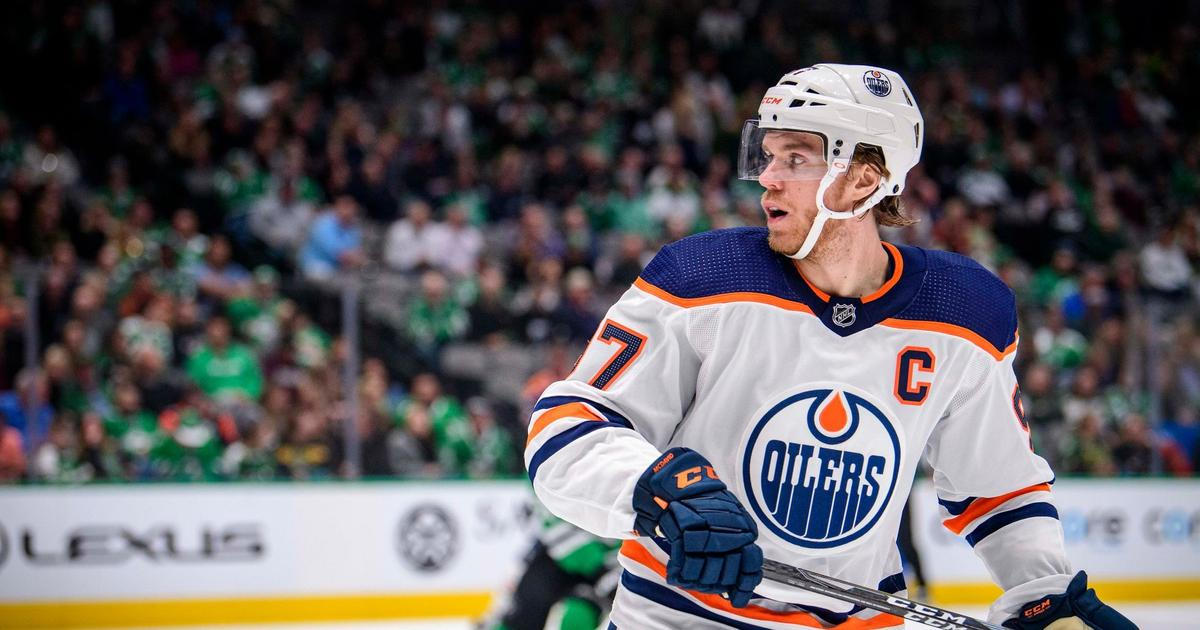 Čisté šílenství, nechápou v NHL McDavidův start. Mluví se o nemyslitelném