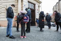 Návrat dětí, první a druhá třída, do školy, 18. 11. 2020