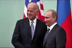 Biden navštívil Putina v Moskvě v roce 2011, aby obnovil vzájemné vztahy