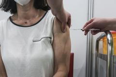 Nutí stát lidi do očkování? A jak dlouho nás vakcína ochrání? Sledujte DVTV