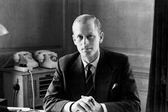 Sestřih důležitých životních okamžiků prince Philipa, vévody z Edinburghu
