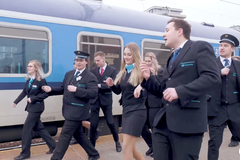 České dráhy baví internet, jejich zaměstnanci se roztančili v rytmu slavné písničky Jerusalema