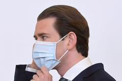 Sebastian Kurz rouška