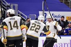hokej, NHL 2021, Vegas Golden Knights at St. Louis Blues, Tomáš Nosek (vpravo) radost