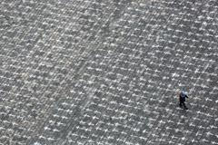 Staroměstské náměstí, kříže za oběti nemoci covid-19