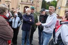 Robert Šlachta na setkání s možnými voliči v Letohradu v květnu 2021