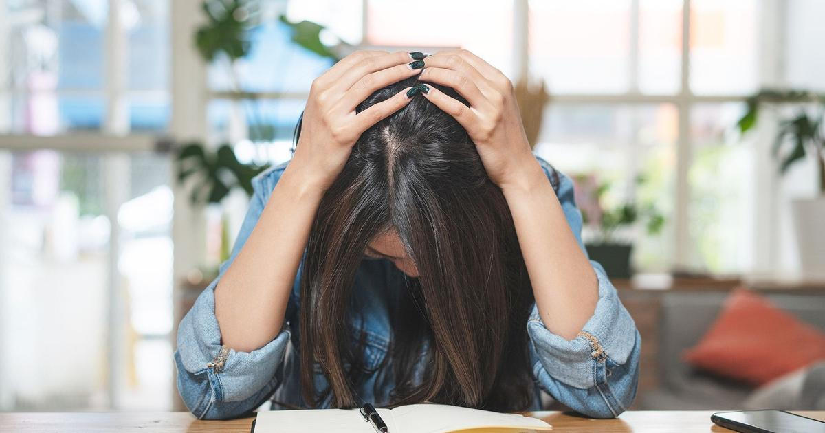 Za kolik se dá v Česku důstojně žít? Na částku nedosáhnou tři čtvrtiny žen