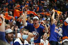 NHL: Boston Bruins at New York Islanders