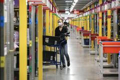 Amazon Dobrovíz, práce, sklad, zaměstnání, průmysl