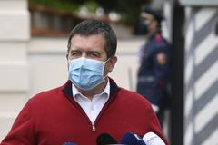 Živě: Lhal Hamáček o kamufláži? Chtěl do Moskvy pro Sputnik? Sledujte DVTV