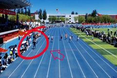 Sprintery předběhl kameraman. Z nenápadného studenta je díky videu hvězda