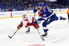 hokej, NHL 2021, Stanley Cup Play off, Carolina Hurricanes at Tampa Bay Lightning, Ondřej Palát