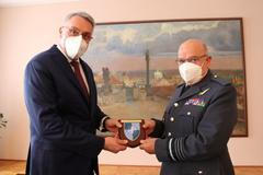 Lubomír Metnar Stuard Peach NATO