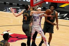 basketbal, NBA 2020/2021, Philadelphia 76ers at Chicago Bulls, Tomáš Satoranský, Seth Curry