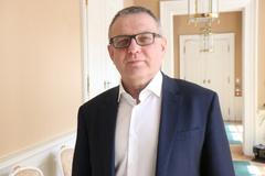 Ministr kultury Lubomír Zaorálek (ČSSD) v polovině května 2021 na chodbě svého úřadu