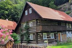 Chaty, chalupy, apartmány, rekreační zařízení