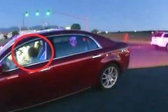 Devítiletá řidička šokovala strážníky. Její výlet se čtyřletou sestrou skončil nehodou