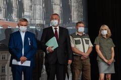 Hradní kancléř Vratislav Mynář a ředitel Lesní správy Lány Miloš Balák na briefingu ke kauze Lány 27. srpna 2020