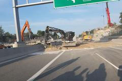 demolice, most, dálnice, D11, uzavárka, zpoždění, TSK, ŘSD