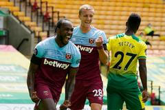Premier League - Norwich City v West Ham United