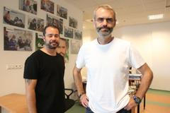 Robert Šlachta se svým blízkým spolupracovníkem Tomášem Sochrem v sídle Přísahy v září 2021.