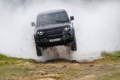 Land Rover James Bond