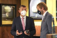 Andrej Babiš, Adam Vojtěch, očkování, koronavirus, Hlavní nádráží, PAUL,