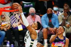 Finále NBA 2021, Phoenix - Milwaukee: Janis Adetokunbo v akci