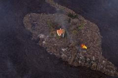 Zázračný dům uprostřed lávy. Žhavé proudy se valily jen pár desítek metrů od něj