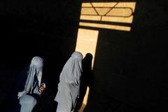 afghánistán burka žena
