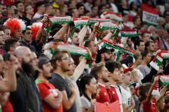 Maďarští fanoušci při zápase kvalifikace MS 2022